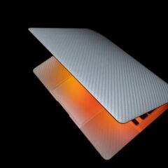 画面が眩しすぎる？パソコンの明るさ調整方法を徹底解説！