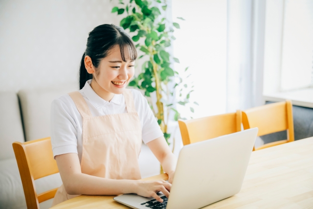 介護職の事務にてご利用中