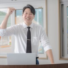 Illustrator・Photoshop学習用に導入した「くじらや」の中古パソコン ～お客様の導入事例～