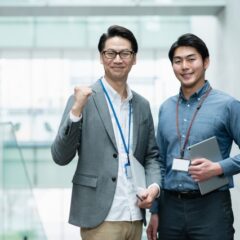 デジタルサイネージの展開を支える「くじらや」の中古パソコン～お客様の導入事例～