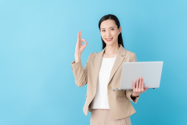 女性 ノートパソコン OK